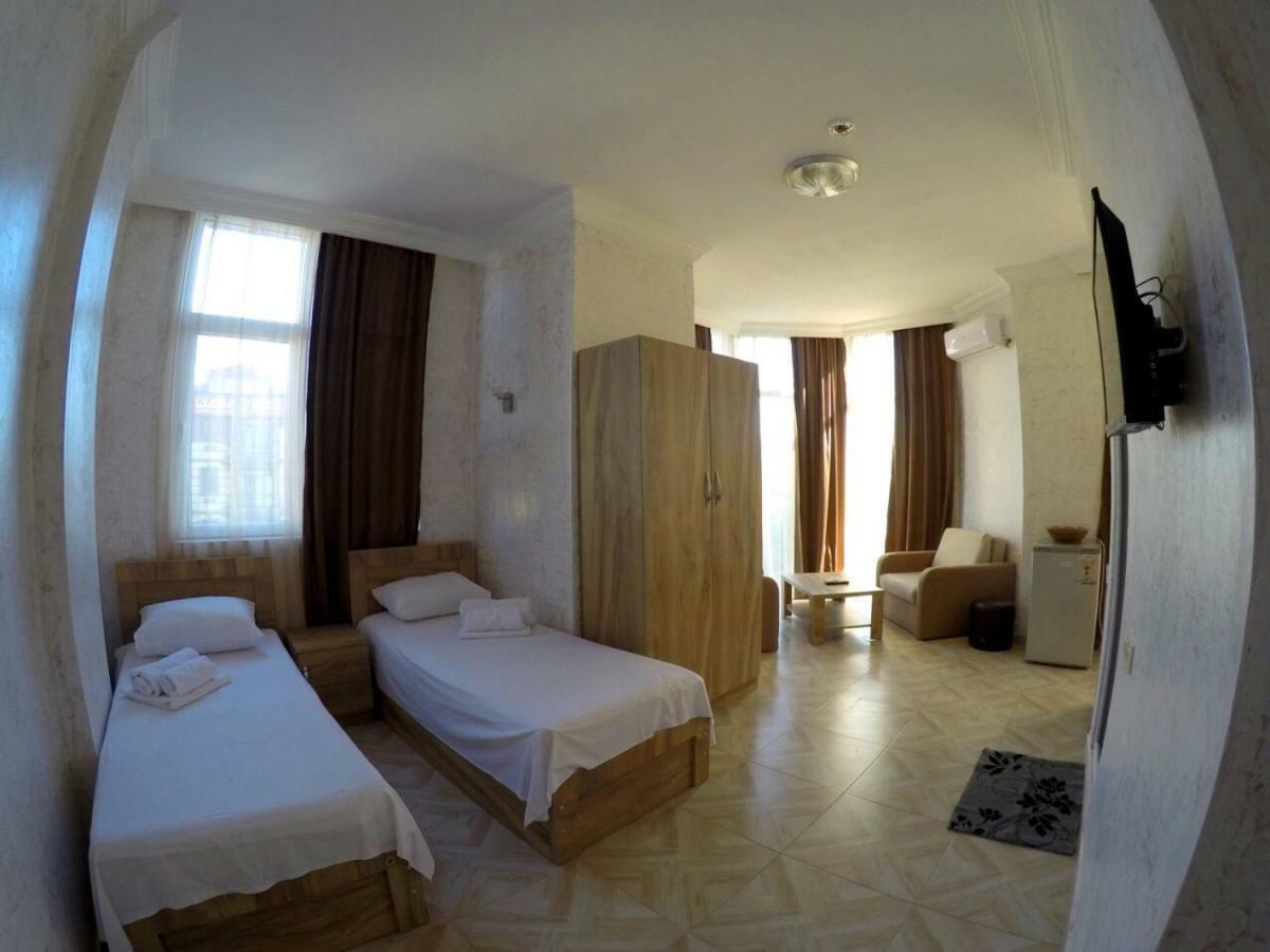 Hotel Batumi Inn Exterior photo